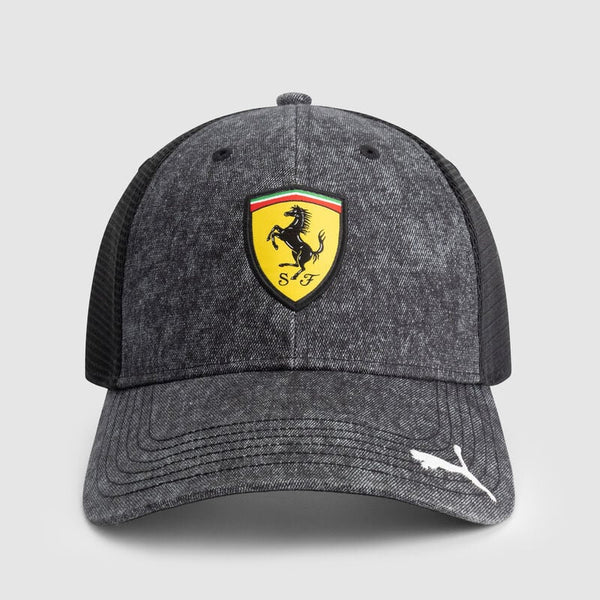 Gorra Ferrari F1 Trucker Negra
